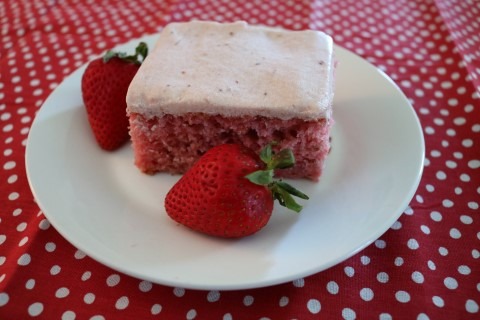Frosted Strawberry Cake Recipe