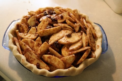 apple-raisin-cookie-crumble-pie-recipe-mobile-5